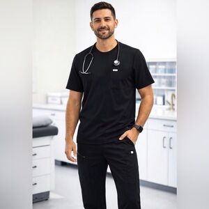 FIGS Men’s Technical Collection Scrubs Set in Black Performance Fit Size Large